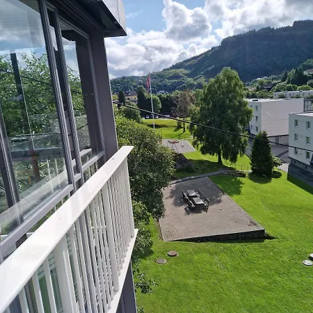 Lägenhet Toppleilighet I Fana